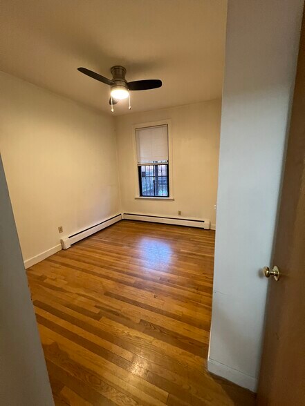 Building Photo - 39 E Springfield St