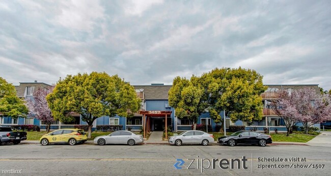 Building Photo - 1 br, 1 bath Condo - 1457 N Camino Alto, V...