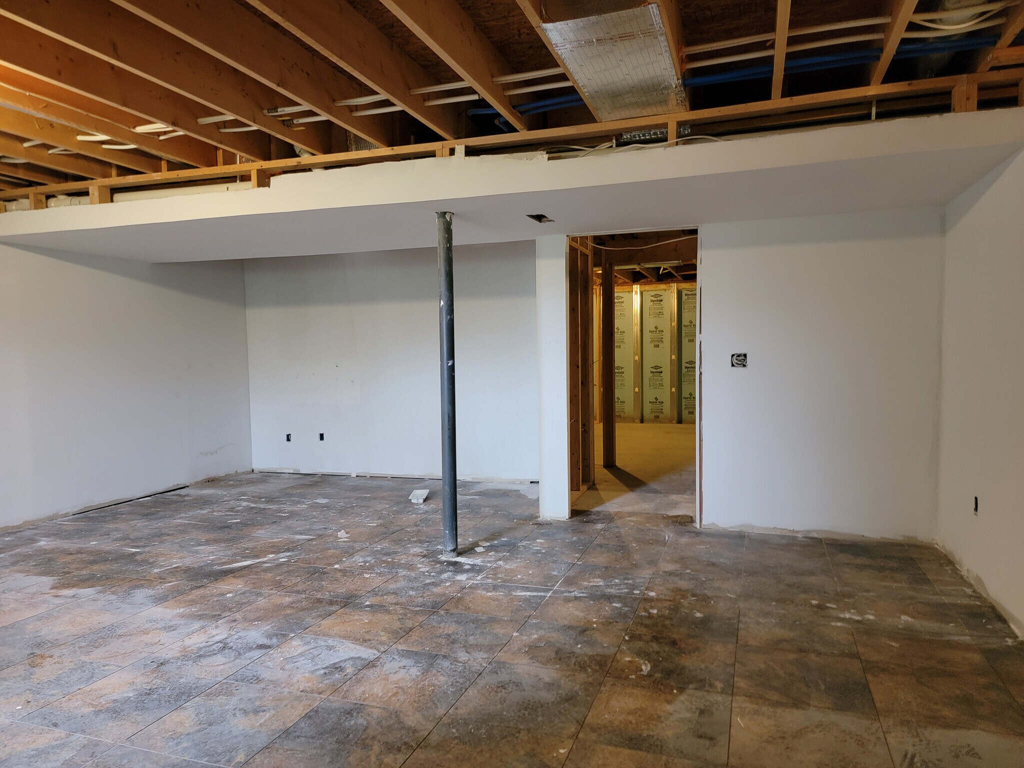 Building Photo - 27 Beech Ct