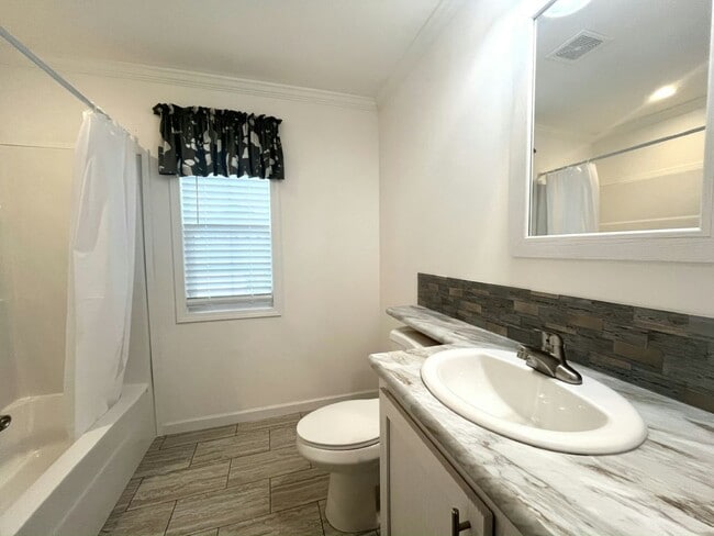 Building Photo - 402 Morristown Cay