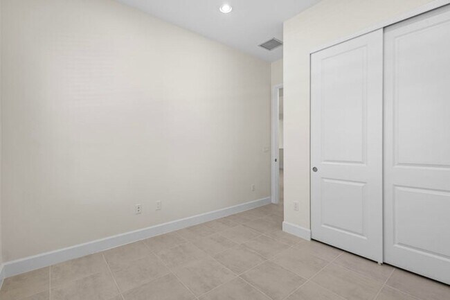 Building Photo - 14184 Lacebark Ln