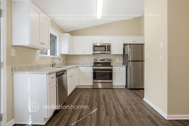 Building Photo - 691 Tarkington Rd N