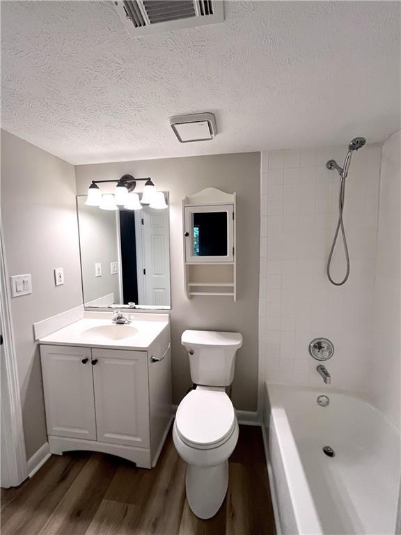 Building Photo - 3030 Steeplechase Dr