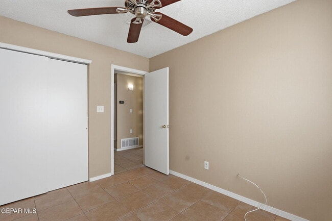 Building Photo - 3413 Yellow Rose St