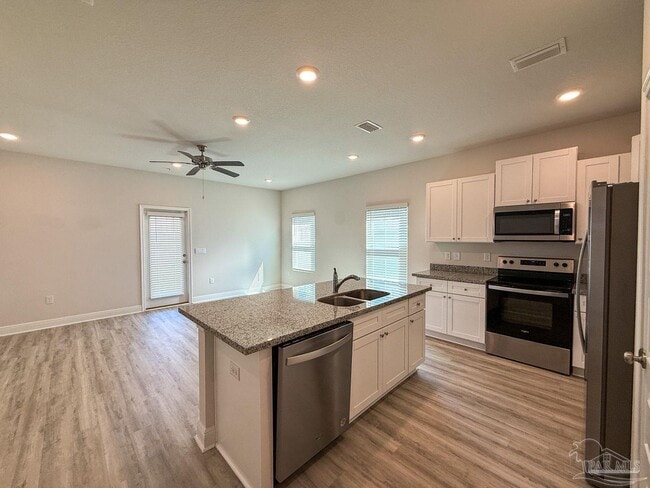 Building Photo - 8778 Meadow Flower Ln