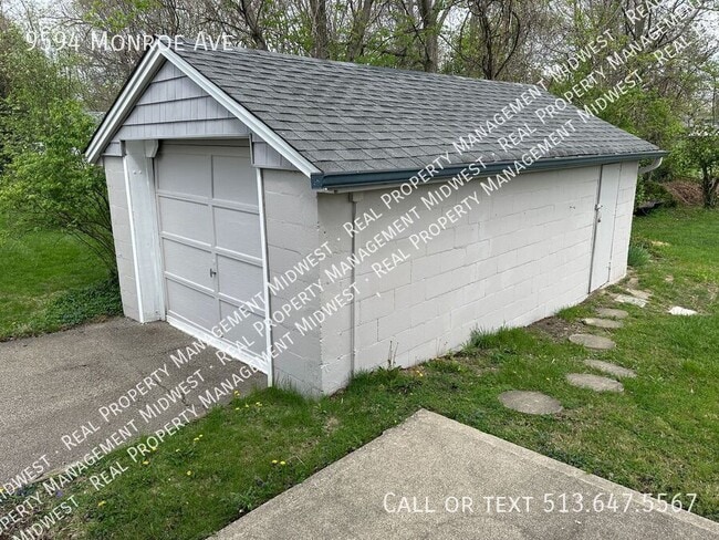 Building Photo - 9594 Monroe Ave