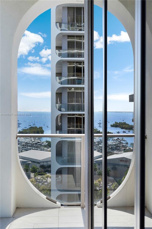 Building Photo - 2678 Tigertail Ave