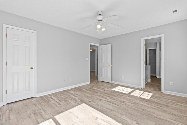 Building Photo - 107 Luke Ct