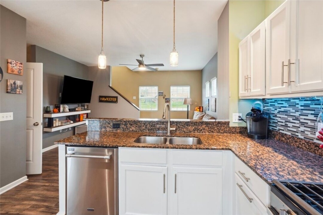 Building Photo - 2102 High St