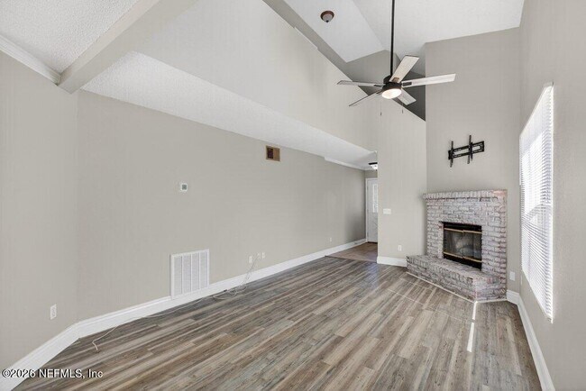 Building Photo - 518 Tuxedo Ct