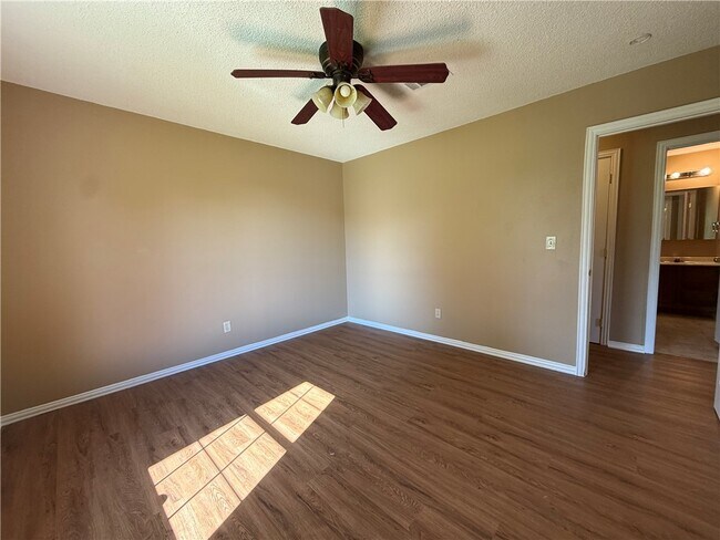 Building Photo - 2446 Ridgeway Loop