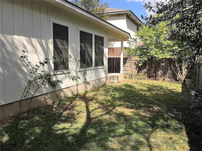 Building Photo - 706 Paso Fino Trail