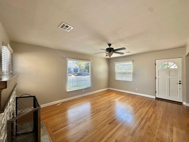 Building Photo - Meticulously Upgraded Point Loma Home Near...