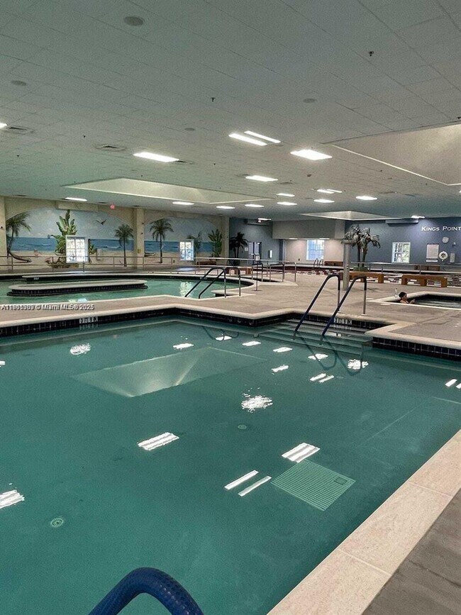 Building Photo - 419 Saxony Way