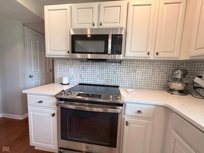 Building Photo - 14010 Avalon E Dr