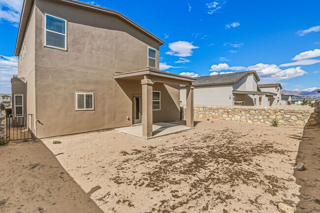 Building Photo - 649 La Entrada Cir