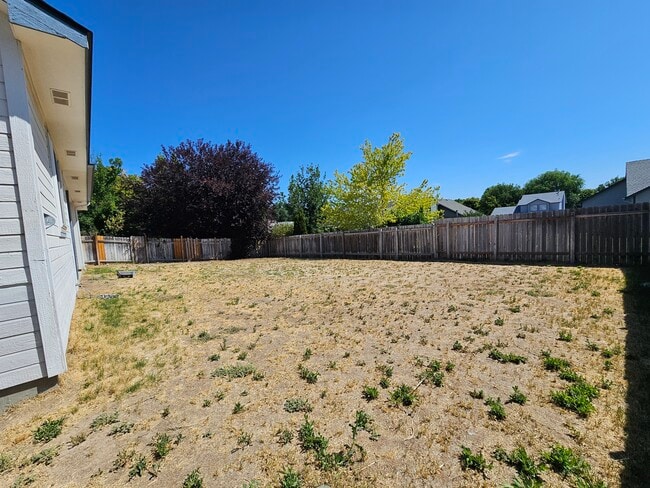 Building Photo - 1420 Chelsey Cir