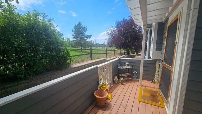 Building Photo - 2 bedroom Ranch townhome backing to Thornc...