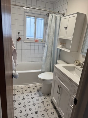 Building Photo - 501 Corte Sol