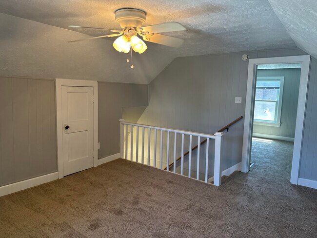 Building Photo - 148 Fairlawn Ave