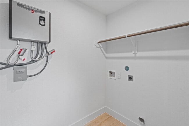 Building Photo - 7349 Sandle St