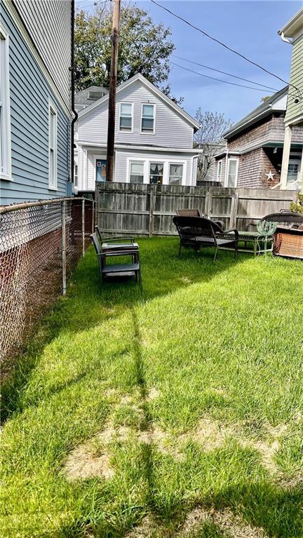 Building Photo - 11 White St