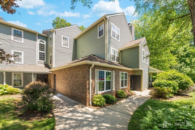 Building Photo - 6111 Cedar Ct