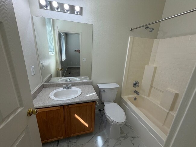 Building Photo - 5910 Sapphire Ridge Ct