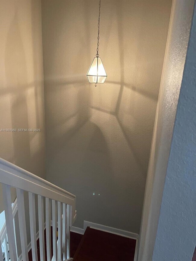 Building Photo - 5641 NW 112th Ct