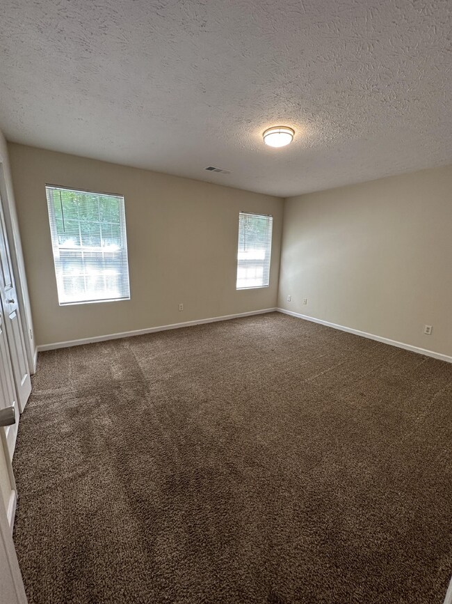 Primary Photo - Spacious duplex available in Flowery Branch