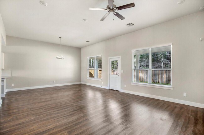 Building Photo - Very functional floor plan, has game room/...