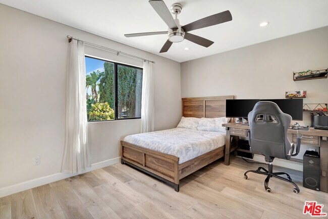 Building Photo - 6324 Geyser Ave