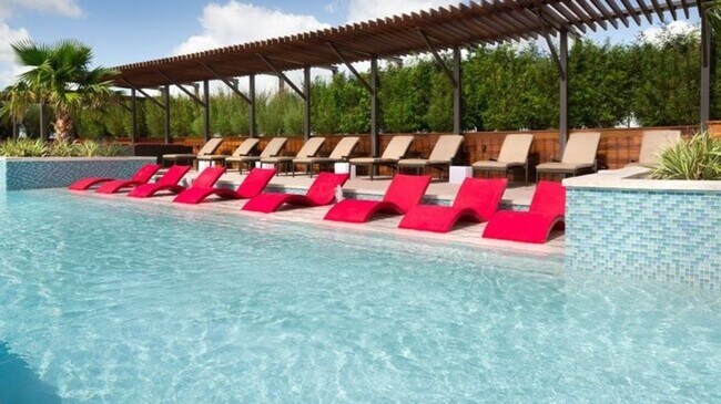 Building Photo - 10300 Katy Fwy