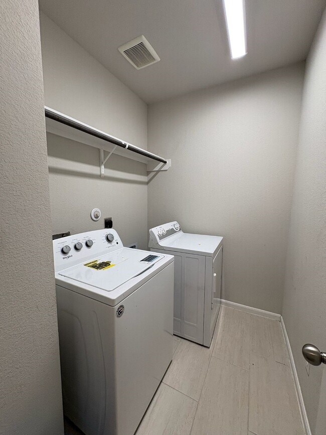 Building Photo - 29406 Amber Pne Ct