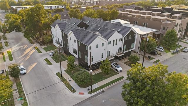 Building Photo - 2001 N Prairie Ave