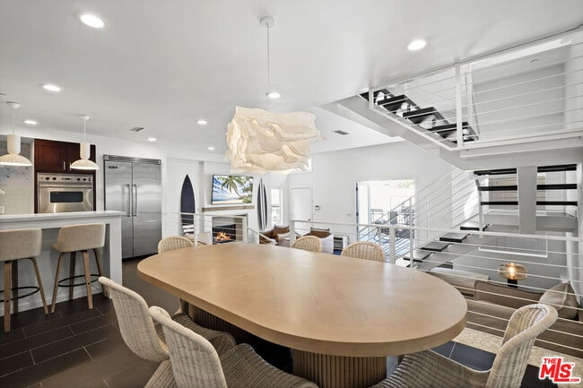 Building Photo - 9842 Portola Dr