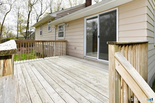 Building Photo - 18 Old Young St