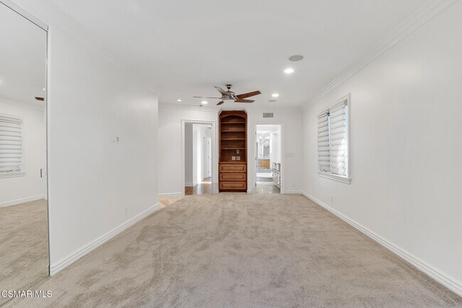 Building Photo - 6045 Sunnyslope Ave