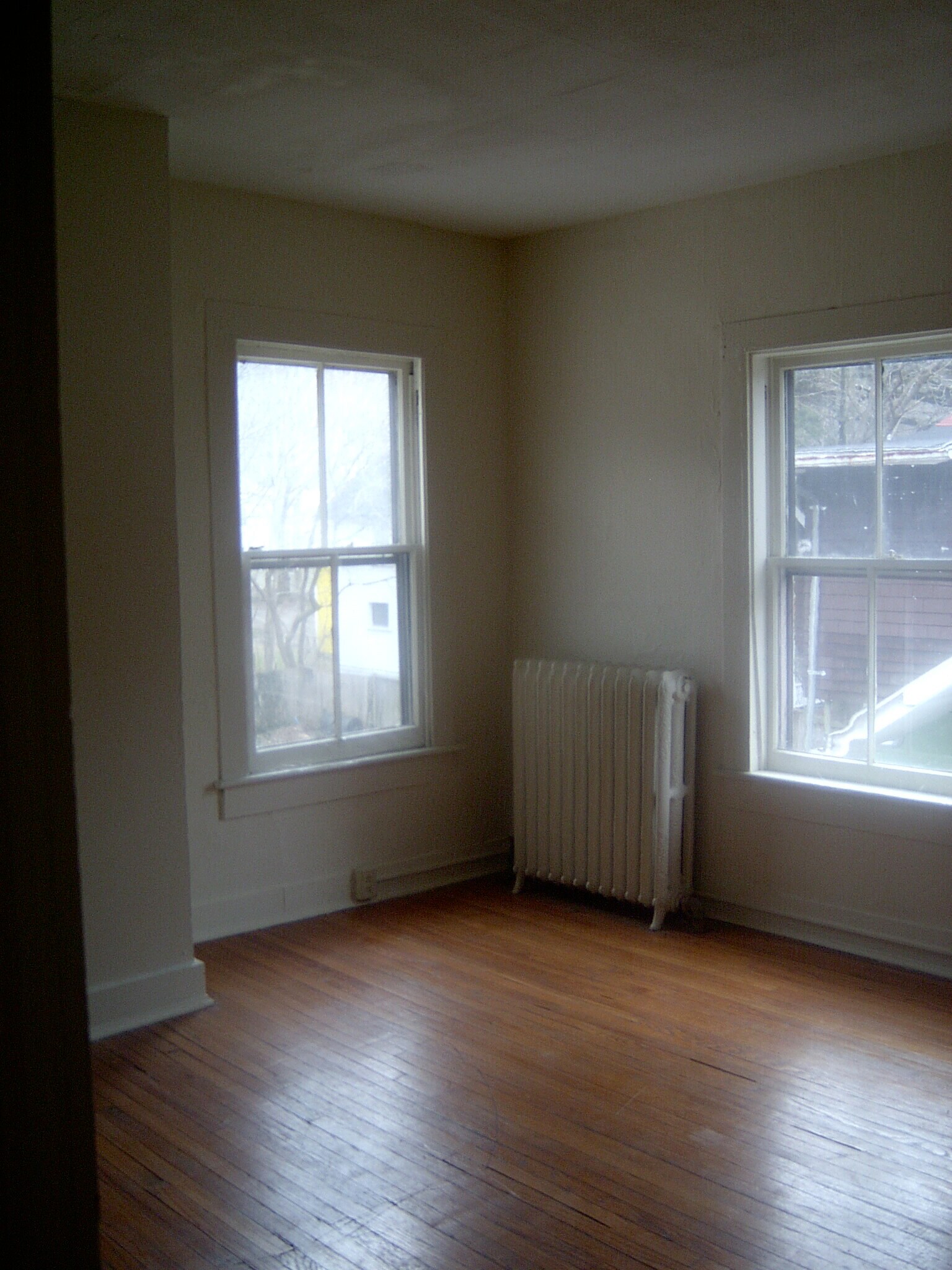 Building Photo - 437 N Aurora St