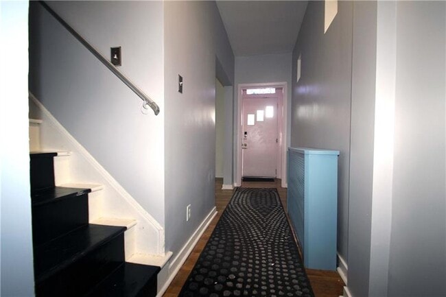 Building Photo - 229 Edmond St