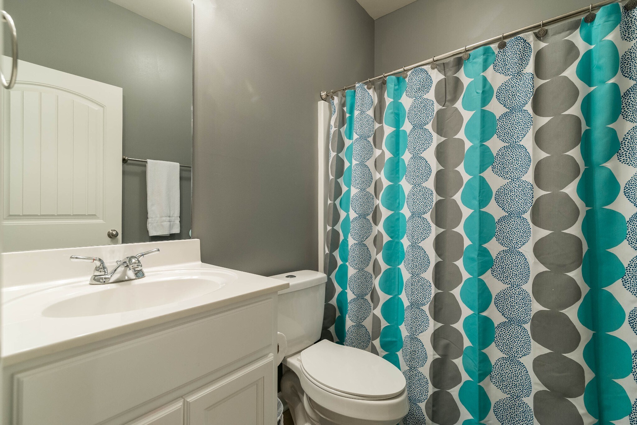 Second bathroom. - 1040 Charlie Daniels Pkwy
