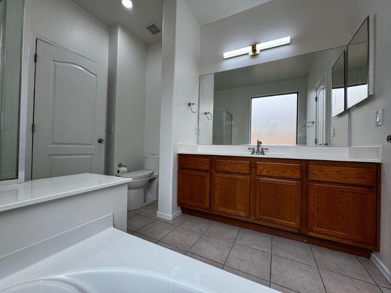 Building Photo - 7828 S 68th Dr