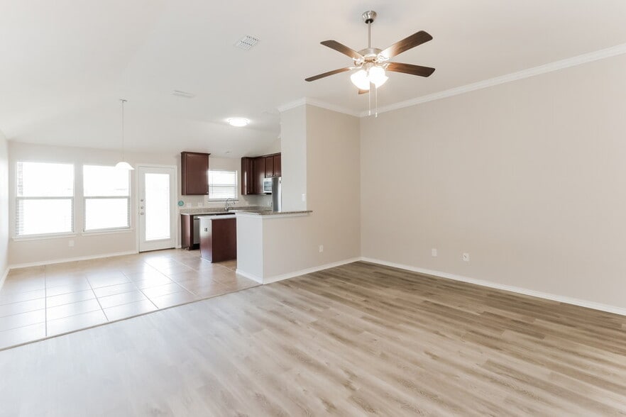 Building Photo - 318 Billy Wickliffe Dr