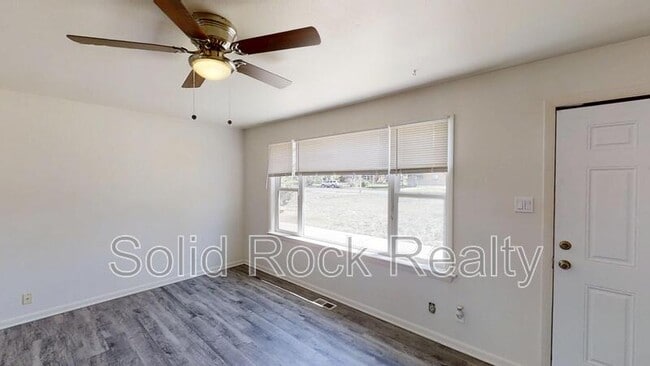 Building Photo - 1216 Janes Ln