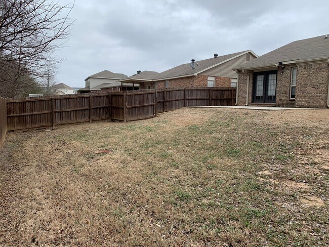 Building Photo - Beautiful Brick 3 Bed 2 Bath for Rent in F...