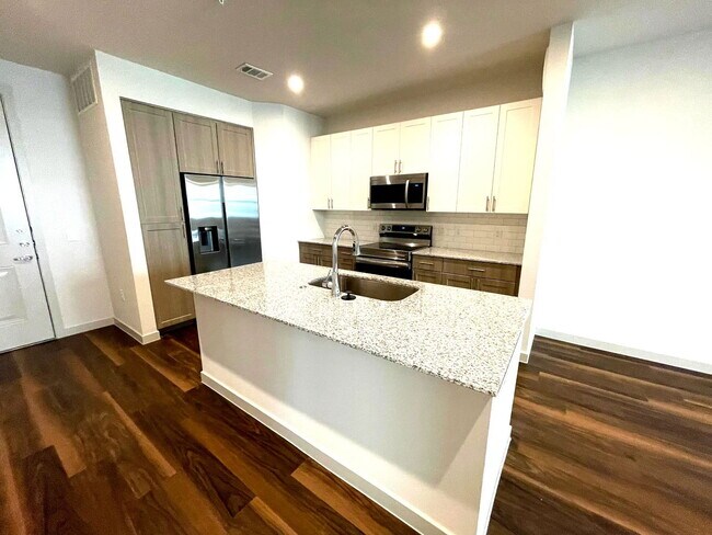 Building Photo - 15117 Fishtrap Bike Path