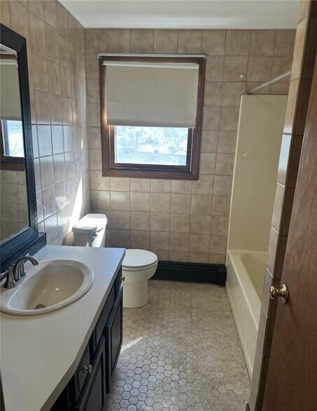 Building Photo - 20 Pavilion Ct