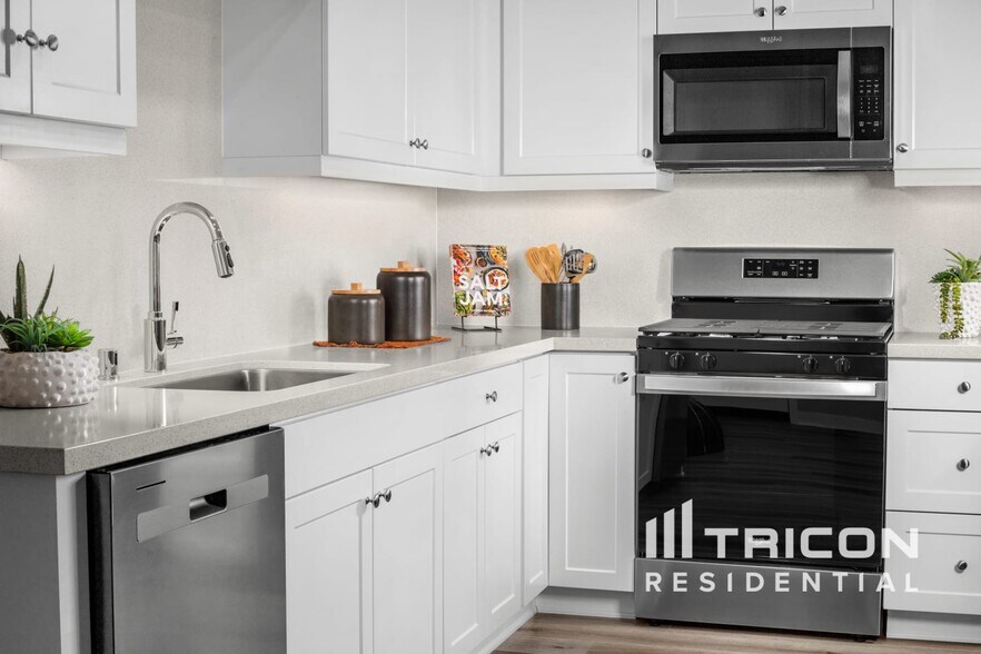 Building Photo - 24822 Padre Ct