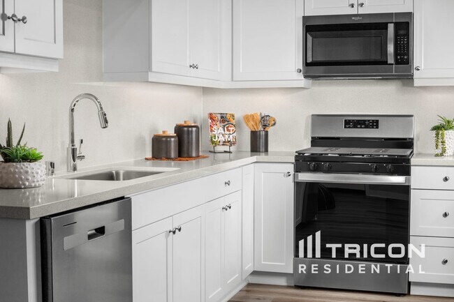 Building Photo - 24871 Padre Ct