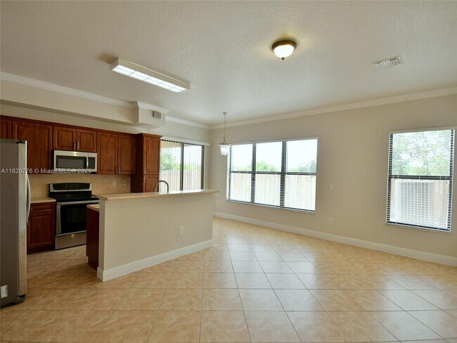Building Photo - 8940 SW 228th Ln